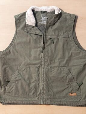 L.L. Bean | Men's Bean's Insulated Utility Vest